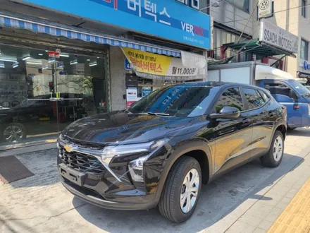 트래스 쉐보레 신차썬팅 루마버텍스수유점에서 네비매립 후방센서 후방카메라 강북 강남 수유동 미아동 인수동 창동 노원 쌍문동 썬팅전문샵 / 서울 강북구 수유동