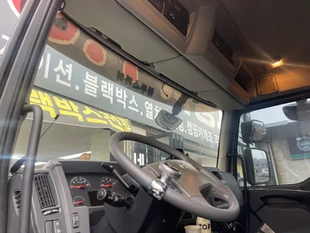 볼보트럭전면썬팅.볼보화물차전면썬팅.대형화물차썬팅.대형화물차전면썬팅.화물차열차단썬팅.화물차블랙박스.볼보화물차열차단썬팅.