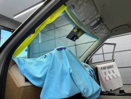 액티언 광주 윈도틴팅 티나인 R70 블랙박스 LXQ600 장착 / 광주 광산구 수완동