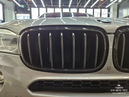 [BMW X5] F바디 키드니그릴 유광블랙 랩핑 시공~ / 인천 서구 가정동