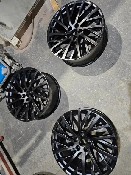 대전 세종 청주 휠복원 휠도색 아우디 A8 L 55TFSI 모델 블랙폴리쉬 다이아몬드 컷팅 휠 도색 / 대전, 신탄진, 세종