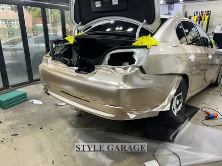 일산 BMW E60 528i 샴페인골드 퓨어화이트 전체랩핑 크롬죽이기 휠 랩핑 시공기 / 양천구 신정동