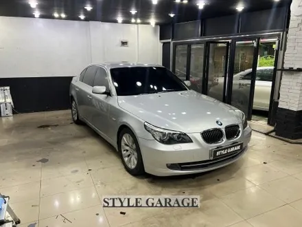 일산 BMW E60 528i 샴페인골드 퓨어화이트 전체랩핑 크롬죽이기 휠 랩핑 시공기 / 양천구 신정동