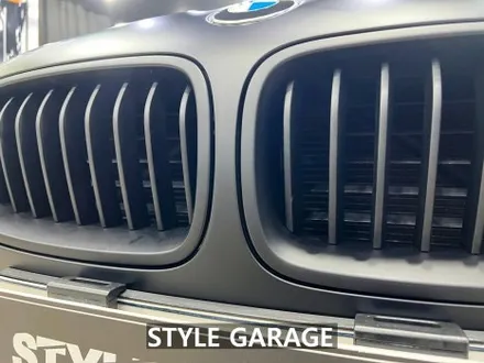 BMW 520d 매트블랙 전체랩핑 풀랩핑 휠도색 매력적인 컬러체인지 / 양천구 신정동
