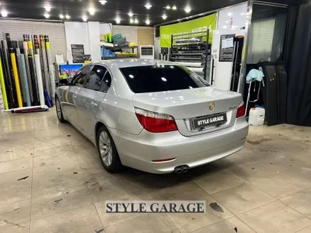 일산 BMW E60 528i 샴페인골드 퓨어화이트 전체랩핑 크롬죽이기 휠 랩핑 시공기 / 양천구 신정동