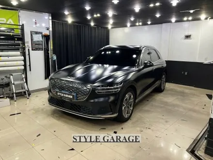 김포 제네시스 GV70 전기차 전체랩핑 시공 고광택 사틴블랙 컬러 체인지의 효과 / 양천구 신정동