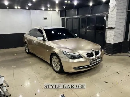 일산 BMW E60 528i 샴페인골드 퓨어화이트 전체랩핑 크롬죽이기 휠 랩핑 시공기 / 양천구 신정동