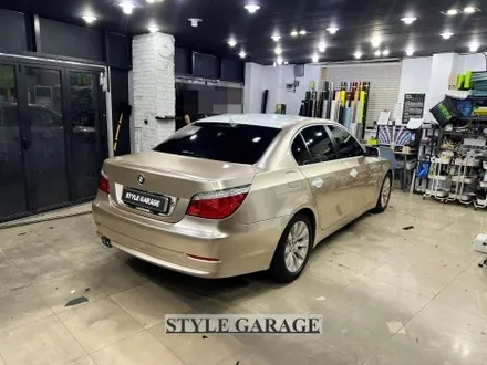 일산 BMW E60 528i 샴페인골드 퓨어화이트 전체랩핑 크롬죽이기 휠 랩핑 시공기 / 양천구 신정동