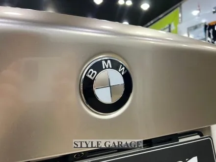 일산 BMW E60 528i 샴페인골드 퓨어화이트 전체랩핑 크롬죽이기 휠 랩핑 시공기 / 양천구 신정동