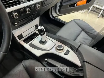 일산 BMW E60 528i 샴페인골드 퓨어화이트 전체랩핑 크롬죽이기 휠 랩핑 시공기 / 양천구 신정동