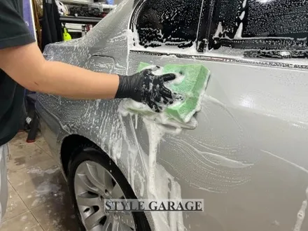 일산 BMW E60 528i 샴페인골드 퓨어화이트 전체랩핑 크롬죽이기 휠 랩핑 시공기 / 양천구 신정동