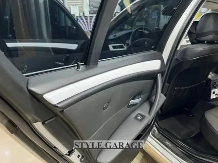 일산 BMW E60 528i 샴페인골드 퓨어화이트 전체랩핑 크롬죽이기 휠 랩핑 시공기 / 양천구 신정동