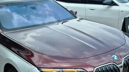 BMW 7시리즈 화이트 & 메탈릭 로즈, 대형 세단에 어울리는 극강의 투톤 랩핑 시공기 / 고양,일산,김포