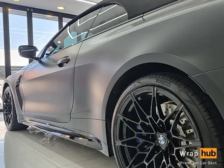 BMW M4 컨버터블, 오토벨벳 사틴블랙 랩핑으로 색다른 느낌! - 랩허브 / 일산, 파주, 고양 수입차 랩핑전문 / 고양,일산,김포