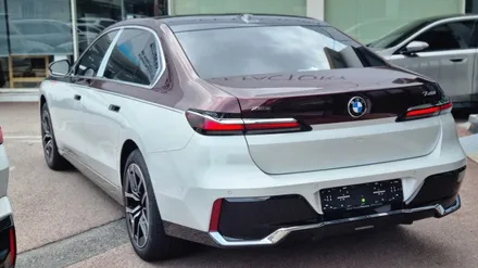 BMW 7시리즈 화이트 & 메탈릭 로즈, 대형 세단에 어울리는 극강의 투톤 랩핑 시공기 / 고양,일산,김포