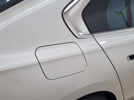 BMW 7시리즈 화이트 & 메탈릭 로즈, 대형 세단에 어울리는 극강의 투톤 랩핑 시공기 / 고양,일산,김포