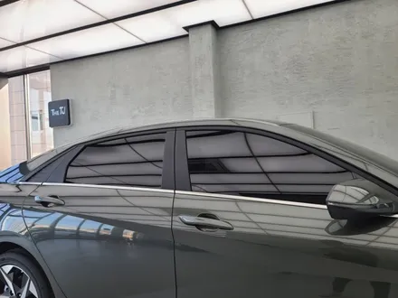 아반떼(CN7) 존슨필름 R 35% 15% 아이나비 블랙박스 Z5000 시공하셨네요 / 강서구 대저1동