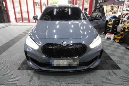 에스튠(아이나비 수원광교점) - BMW M135i 퀀텀3블랙박스 + 보조배터리(에코파워팩 S12LCD)장착 / 수원, 광교, 동탄