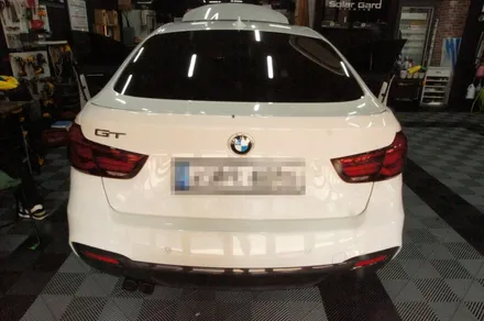 에스튠(아이나비 수원광교점) - BMW 3GT__아이나비 QXD1 2채널 블랙박스 장착 / 경기 수원 영통