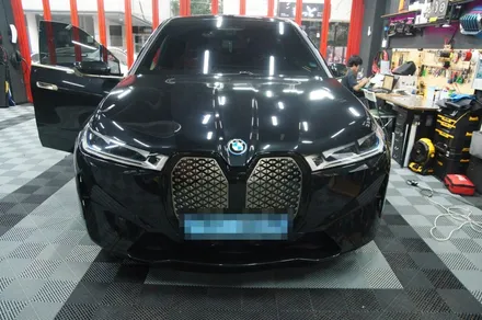 에스튠(아이나비 수원광교점) - BMW ix__ 아이나비 z9500 2채널 블랙박스 장착 / 경기 수원 영통