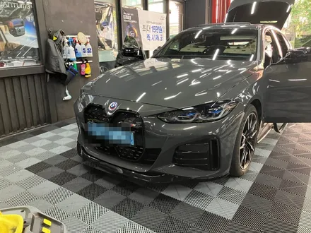 수원 에스튠 - BMW i4 __ 천장 + ABC필러 방음 / 경기 수원 영통