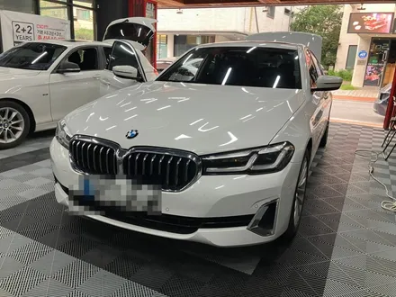 에스튠(아이나비 수원광교점) - BMW G30__아이나비 QXD1플러스 2채널 블랙박스 장착 / 경기 수원 영통