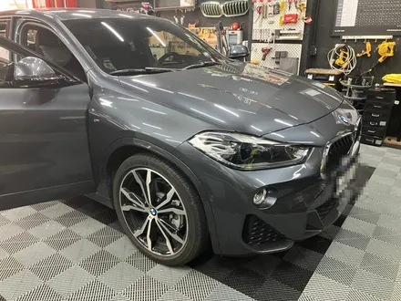 수원 에스튠 - BMW X2 __ 리눅스 터치모니터 (애플카플레이,안드로이드오토 사용 가능) / 경기 수원 영통