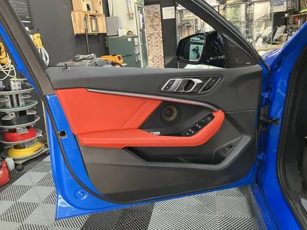 수원 에스튠 - BMW F40 __ AVI BM-100 MK II 도어, 센터스피커 교체 / 경기 수원 영통