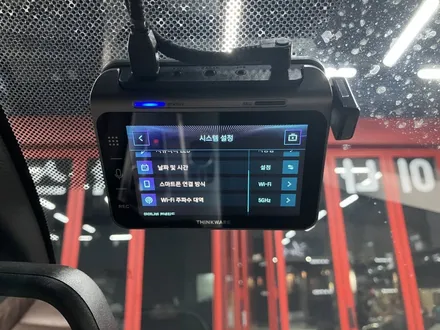 에스튠(아이나비 수원광교점) - BMW X4__ 아이나비QXD2 , 케어셀15A 보조배터리 / 경기 수원 영통
