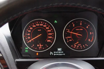 수원 에스튠 - BMW 118D NBT > ID6+8.8터치모니터 / M핸들+컬럼+열선스위치 / 수원, 광교, 동탄