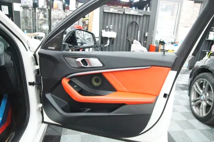 수원 에스튠 - BMW M135i__포칼 IS100KL 1,2열,센터,바닥우퍼 교체 / 수원, 광교, 동탄