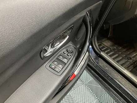 에스튠(아이나비 수원광교점) - BMW 3GT__아이나비 QXD2 블랙박스와 케어셀15A 보조배터리 / 경기 수원 영통
