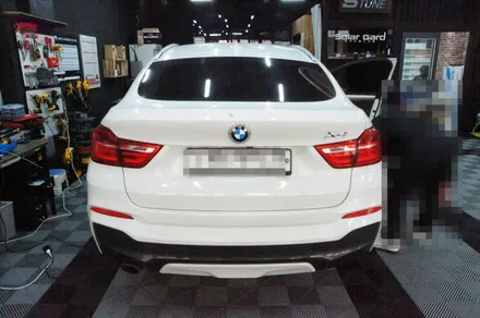 에스튠(아이나비 수원 광교점) - BMW X4__아이나비 QXD1+커넥티드프로플러스+보조배터리(케어셀12A) / 수원, 광교, 동탄