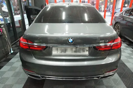 에스튠(아이나비 수원광교점) - BMW 750li__ 아이나비 z9000 2채널 블랙박스 교체 / 전면썬팅 재시공 / 수원, 광교, 동탄