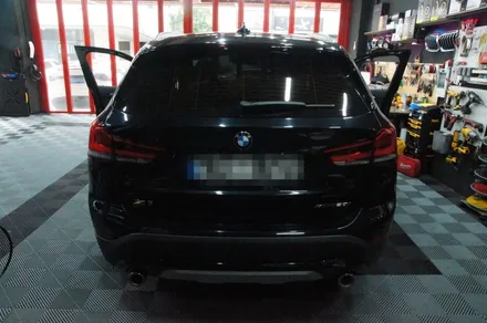 에스튠(아이나비 수원광교점) - BMW X1 __ 아이나비 Z9500(wifi동글,GPS) 2채널 블랙박스 장착 / 경기 수원 영통
