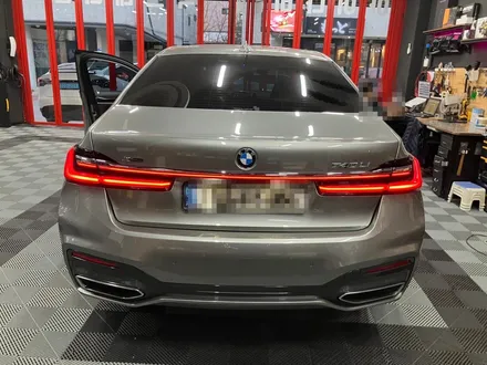 에스튠(아이나비 수원광교점) - BMW 740Li _ 아이나비 Z1000 2채널 블랙박스 장착 / 경기 수원 영통