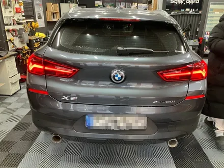 수원 에스튠 - BMW X2__ 6.5 모니터 > 10.25 리눅스 터치모니터 교체(애플카플레이,안드로이드오토) / 경기 수원 영통