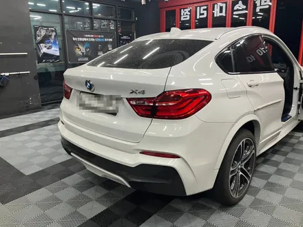 에스튠(아이나비 수원광교점) - BMW X4__ 아이나비QXD2 , 케어셀15A 보조배터리 / 경기 수원 영통
