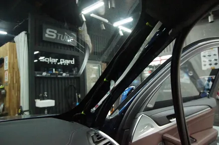 에스튠(아이나비 수원광교점) - BMW ix3 __ 아이나비 QXD1 + 보조배터리(케어셀6A) + 커넥티드 / 수원, 광교, 동탄