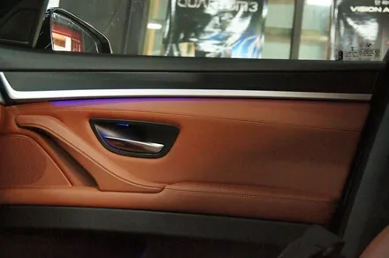 수원 에스튠 - BMW F10 __ 순정 엠비언트 광량칩 교체 작업 / 수원, 광교, 동탄