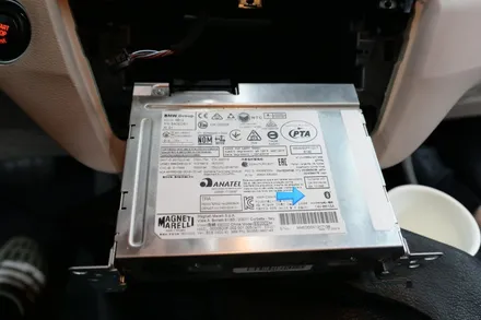 BMW X1 20년식 WLAN 포트가 있는 entrynav2 교체, 순정카플레이 활성화 / 수원, 광교, 동탄