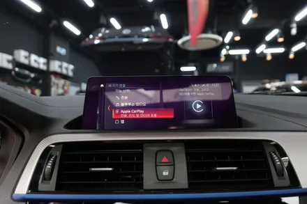 BMW 118D쉐도우 - 순정8.8터치모니터 + 애플카플레이 풀스크린 활성화 / 수원, 광교, 동탄