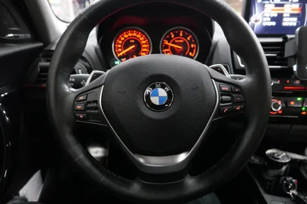 BMW 118D 도어로고라이트 / 열선핸들장착(컬럼+스위치) / 피에조부저 / 수원, 광교, 동탄