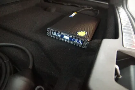에스튠(아이나비 수원광교점) - 볼보 XC90__ 보조배터리 장착( 에코파워팩S12LCD) / 수원, 광교, 동탄