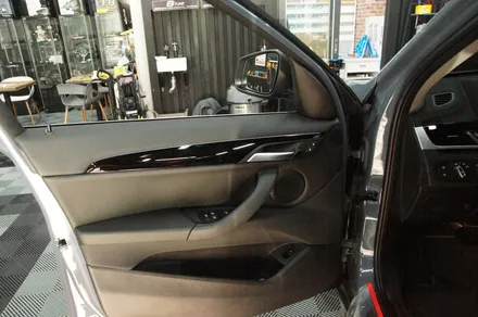 수원 에스튠 - BMW X1 __ 포칼 IS100KL 도어, 센터스피커 교체 / 하만카돈 트위터커버 장착 / 수원, 광교, 동탄