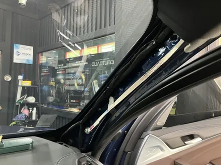 에스튠(아이나비 수원광교점) - BMW ix3 __ 아이나비 z9900 + 케어셀 보조배터리 장착 / 경기 수원 영통