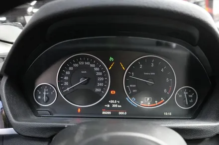 BMW F30 320d  - m팩핸들 + 컬럼 + 열선스위치 장착 / 수원, 광교, 동탄
