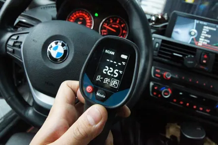 에스튠 - BMW 118D __ 열선, 크루즈 활성화(핸들,컬럼,스위치장착) / 시거잭추가 / 수원, 광교, 동탄