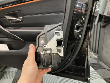 BMW 1~4시리즈 신형키복사, 도어모터 교체 / 경기 수원 영통