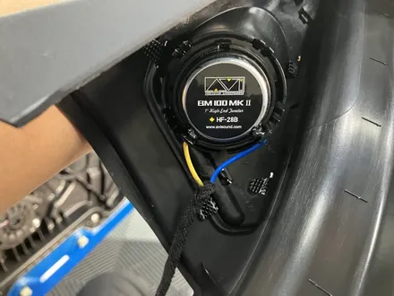 수원 에스튠 - BMW F40 __ AVI BM-100 MK II 도어, 센터스피커 교체 / 경기 수원 영통